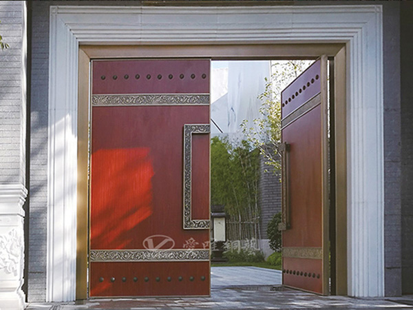 廣東佛山銅門(mén)廠家愛(ài)唯銅藝——?jiǎng)e墅庭院銅門(mén)中式大門(mén)